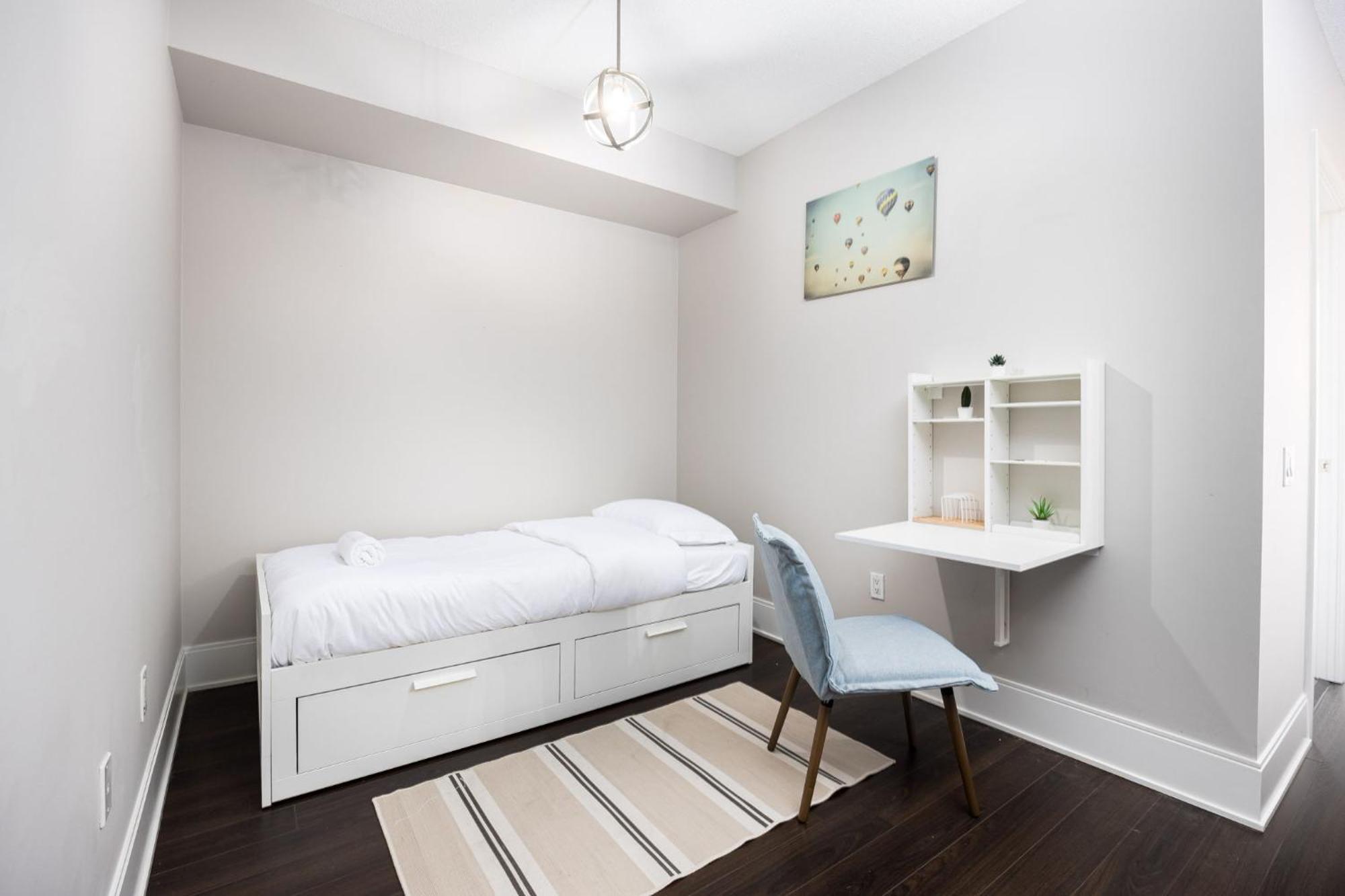 Dwtn Condo Near Cn Tower! W/ Free Parking Toronto Zewnętrze zdjęcie